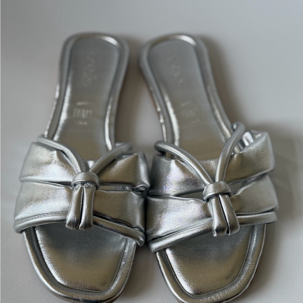Seychelles Size 9 Metallic Silver Knotted Slide Sandals Made in Italy Shoe Flats